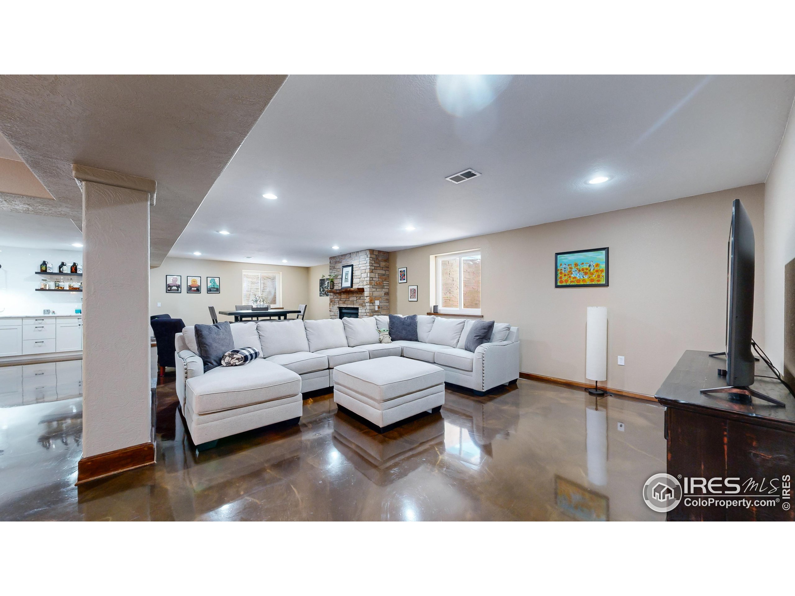 6427 Garrison Ct