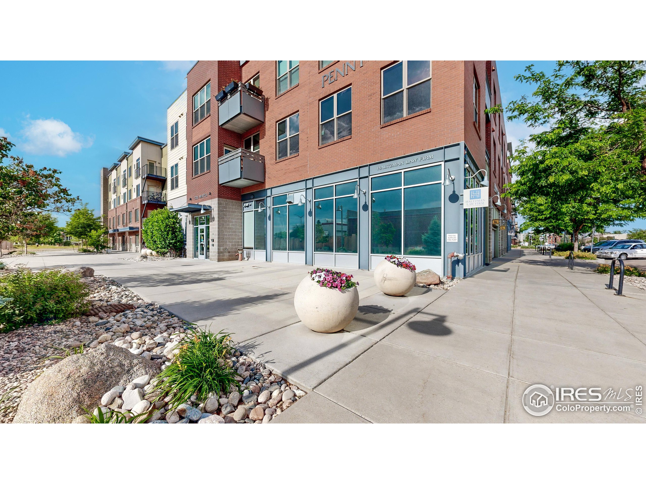 204 Maple St 403