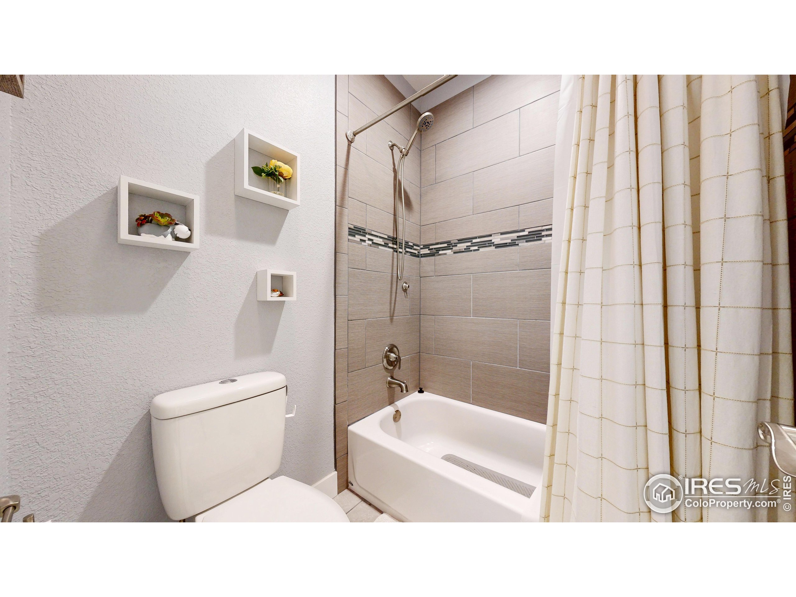 3625 Mariah Ln
