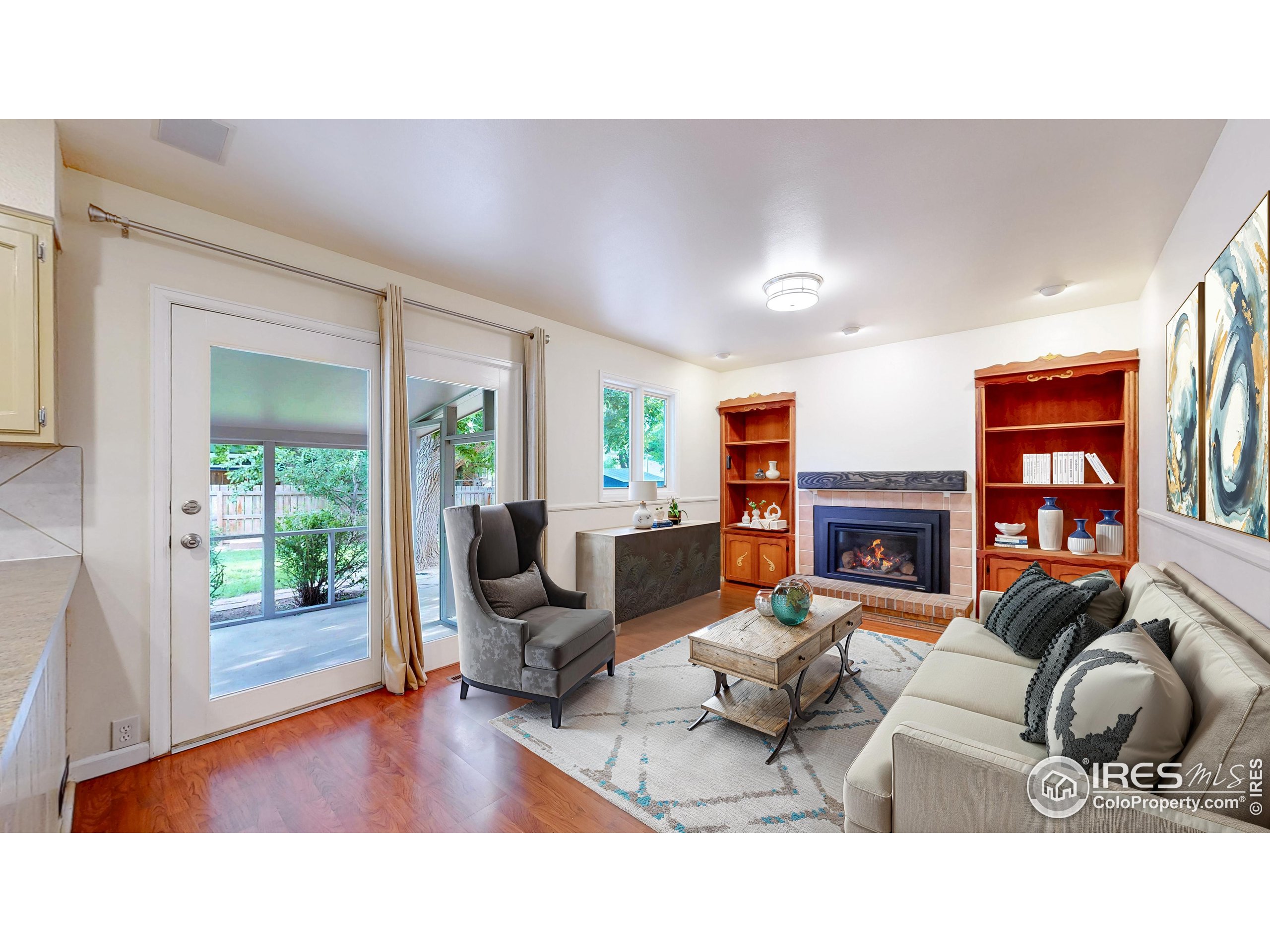 1706 Lakeshore Dr