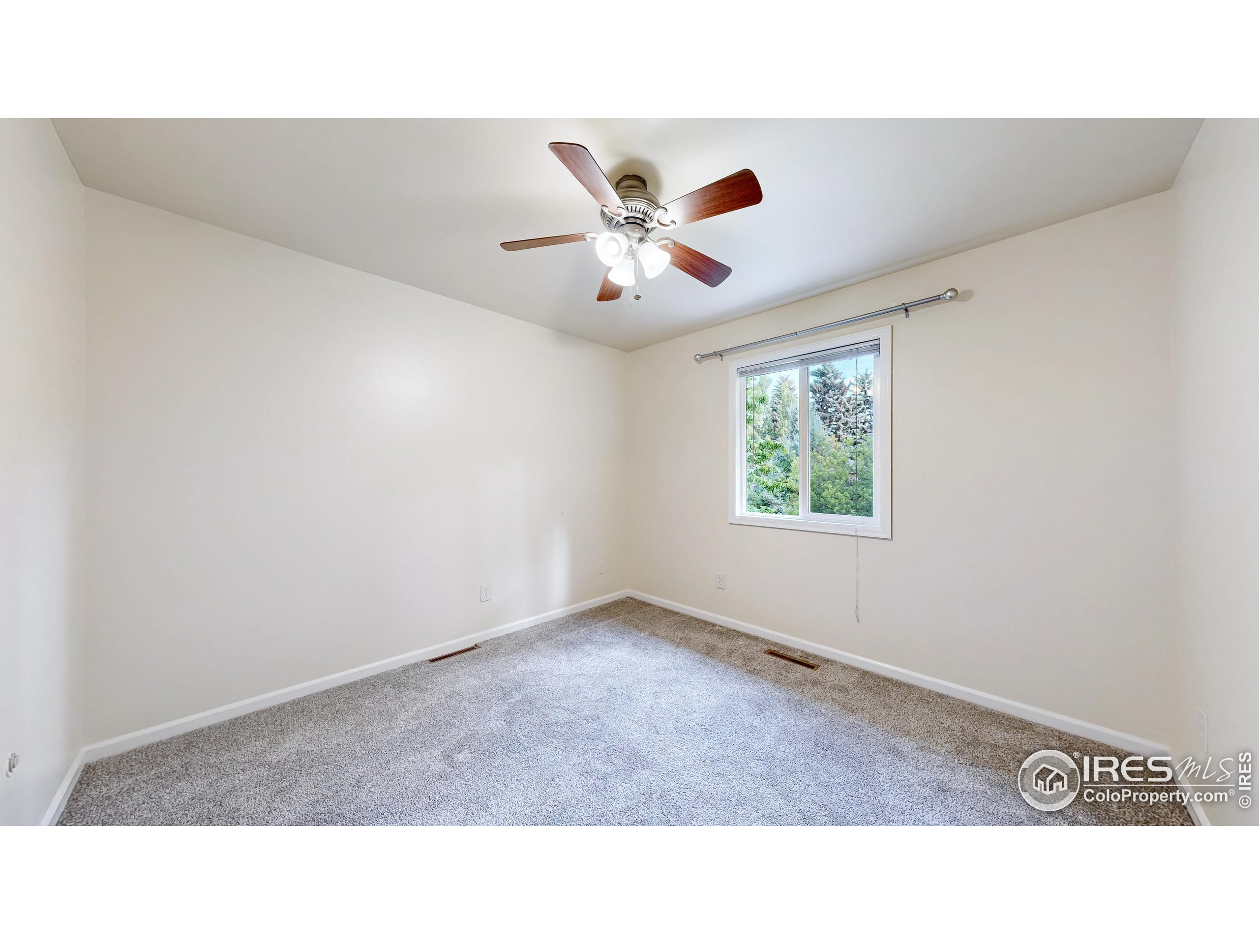 1706 Lakeshore Dr
