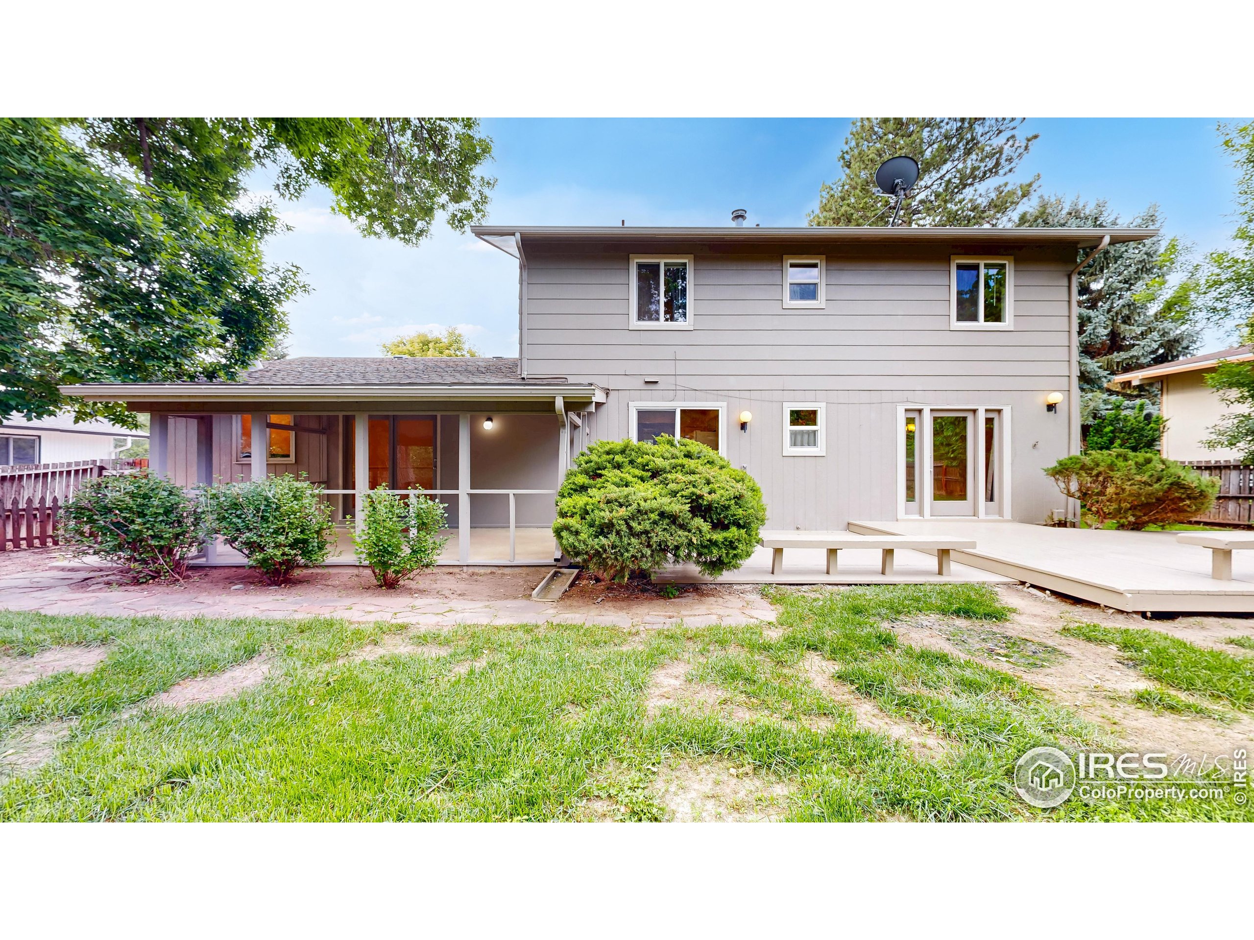 1706 Lakeshore Dr