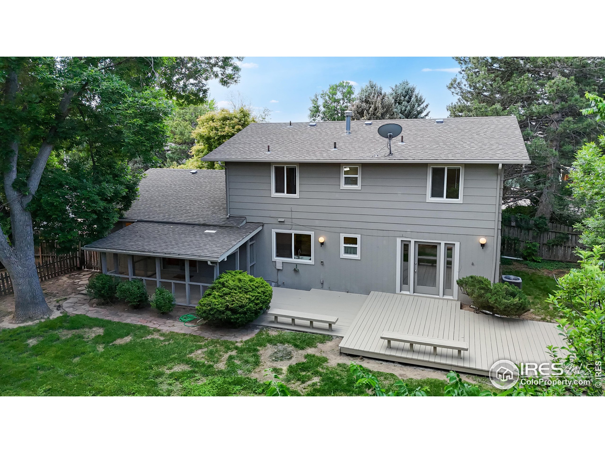 1706 Lakeshore Dr