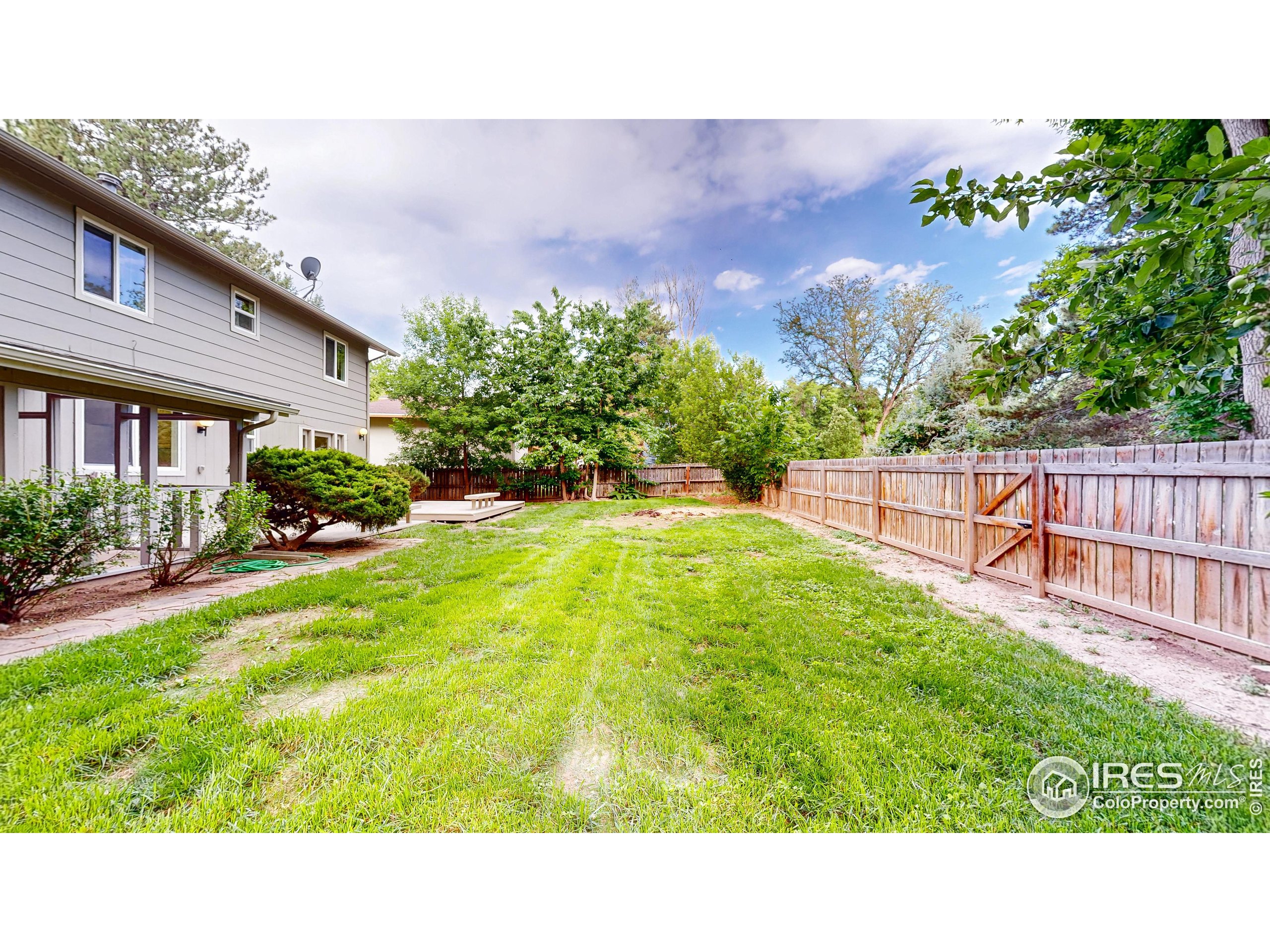 1706 Lakeshore Dr