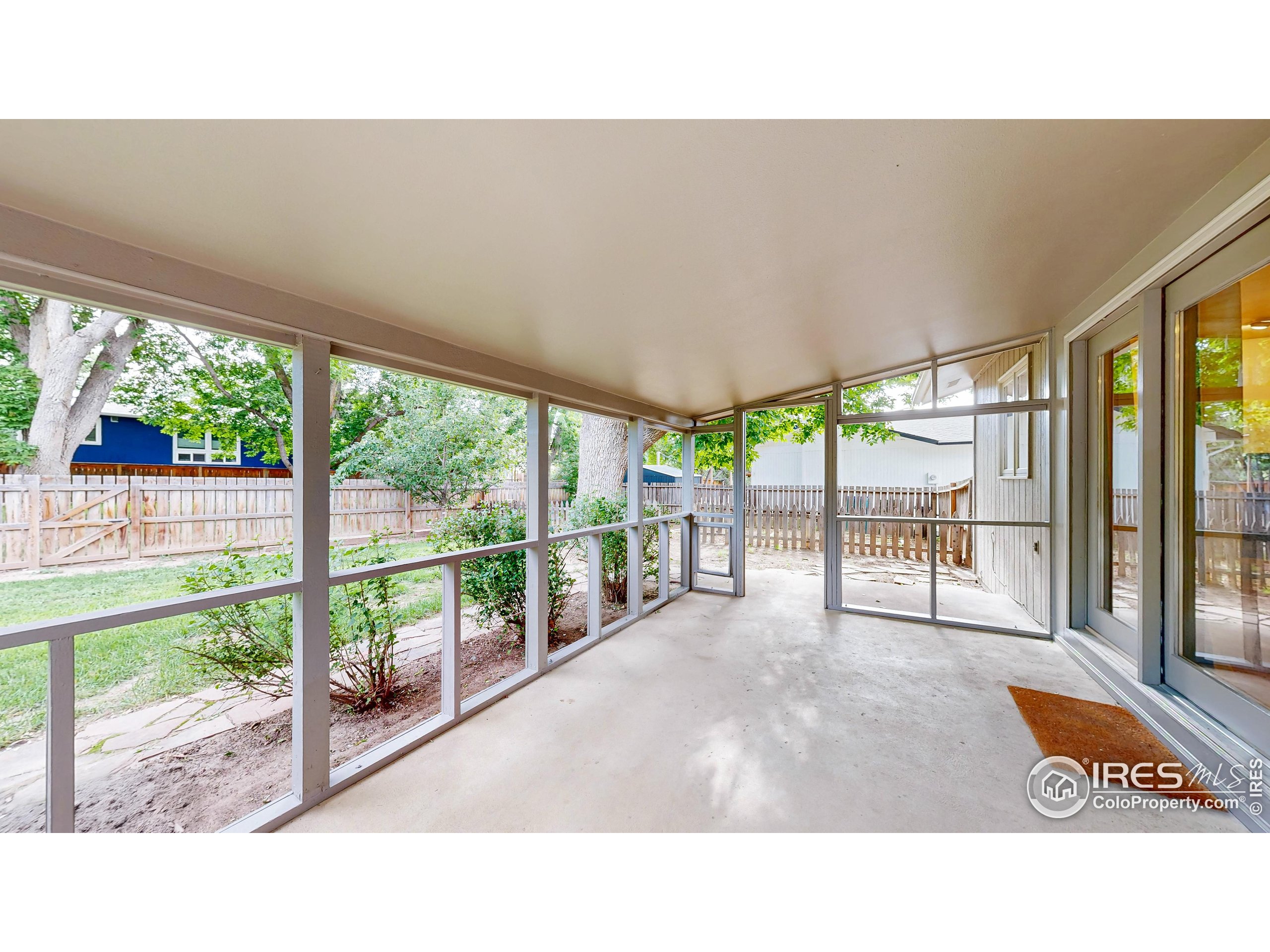 1706 Lakeshore Dr