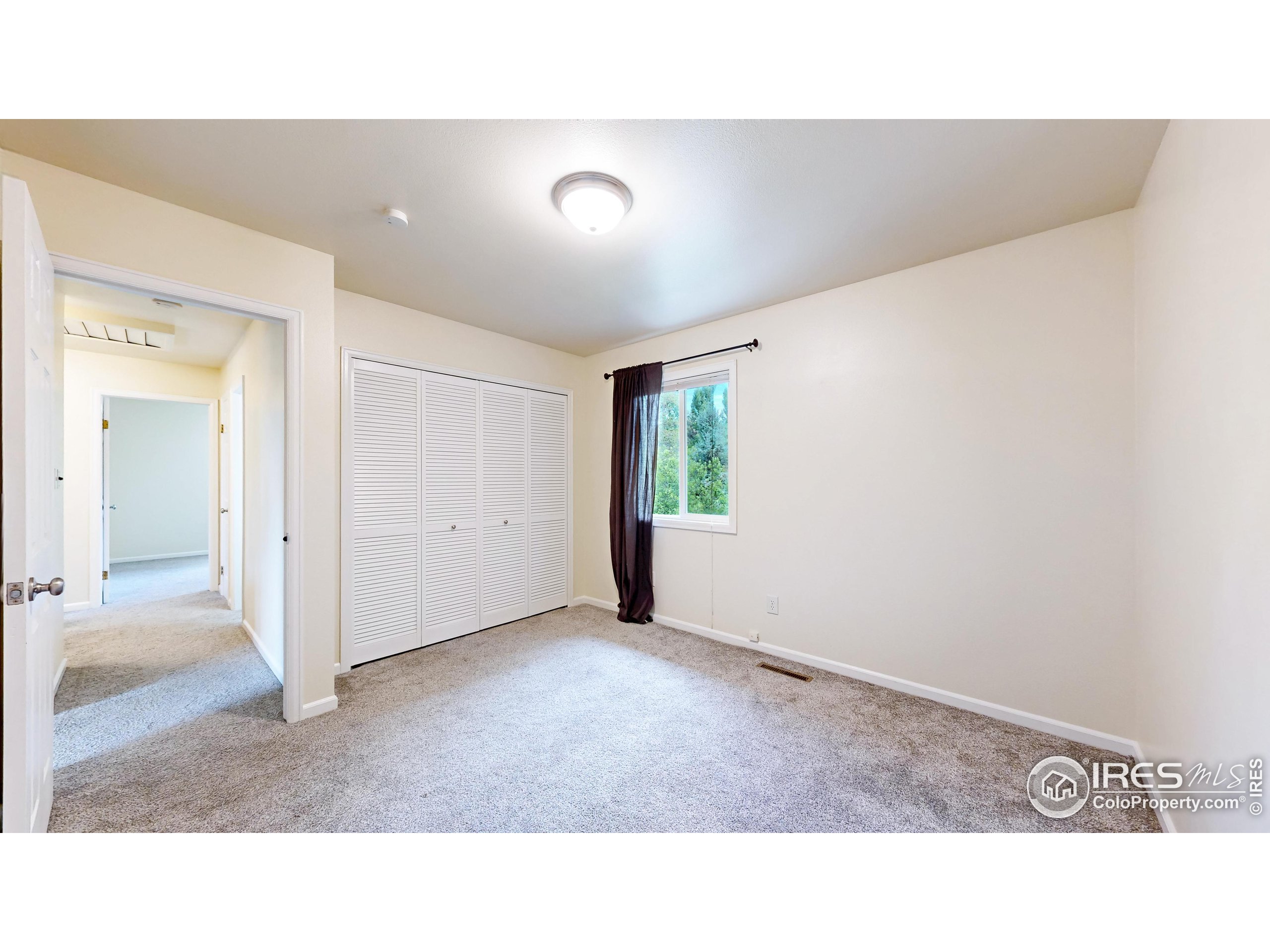 1706 Lakeshore Dr