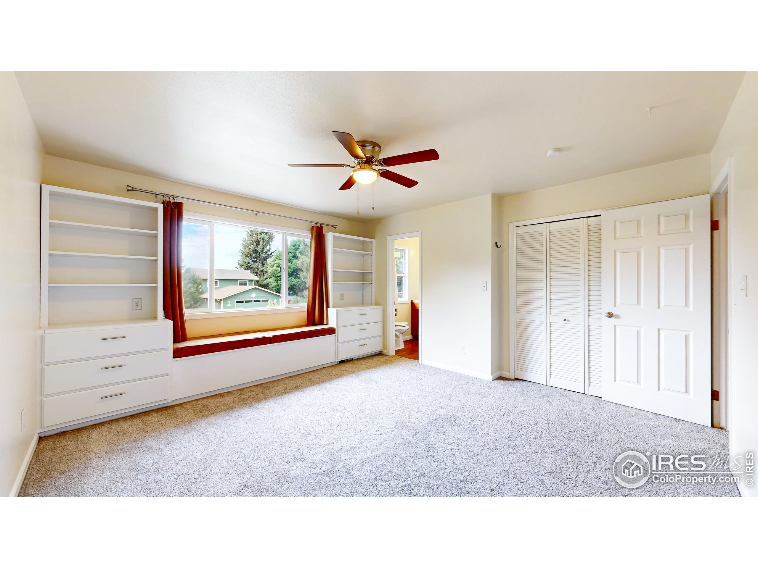 1706 Lakeshore Dr