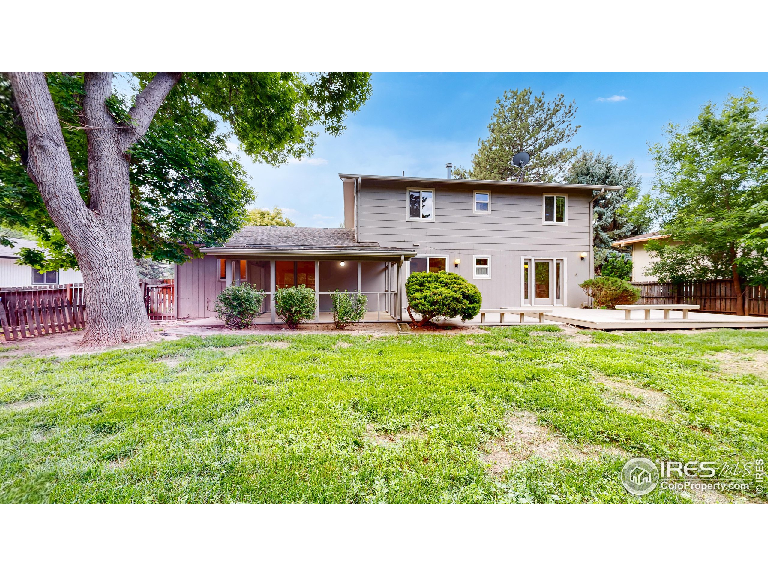 1706 Lakeshore Dr