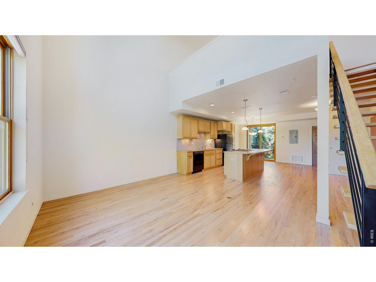 325 Cherry St 206
