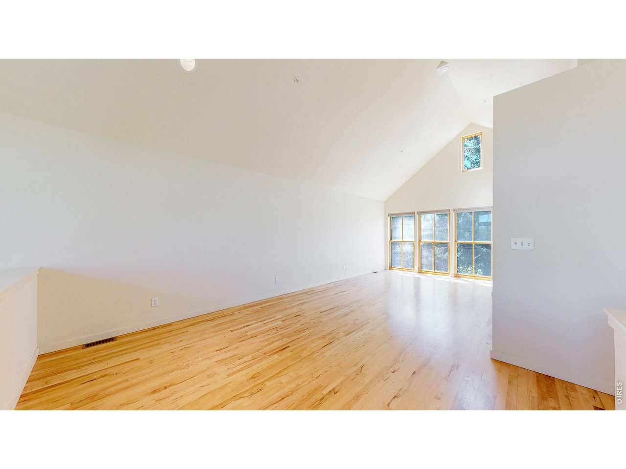 325 Cherry St 206
