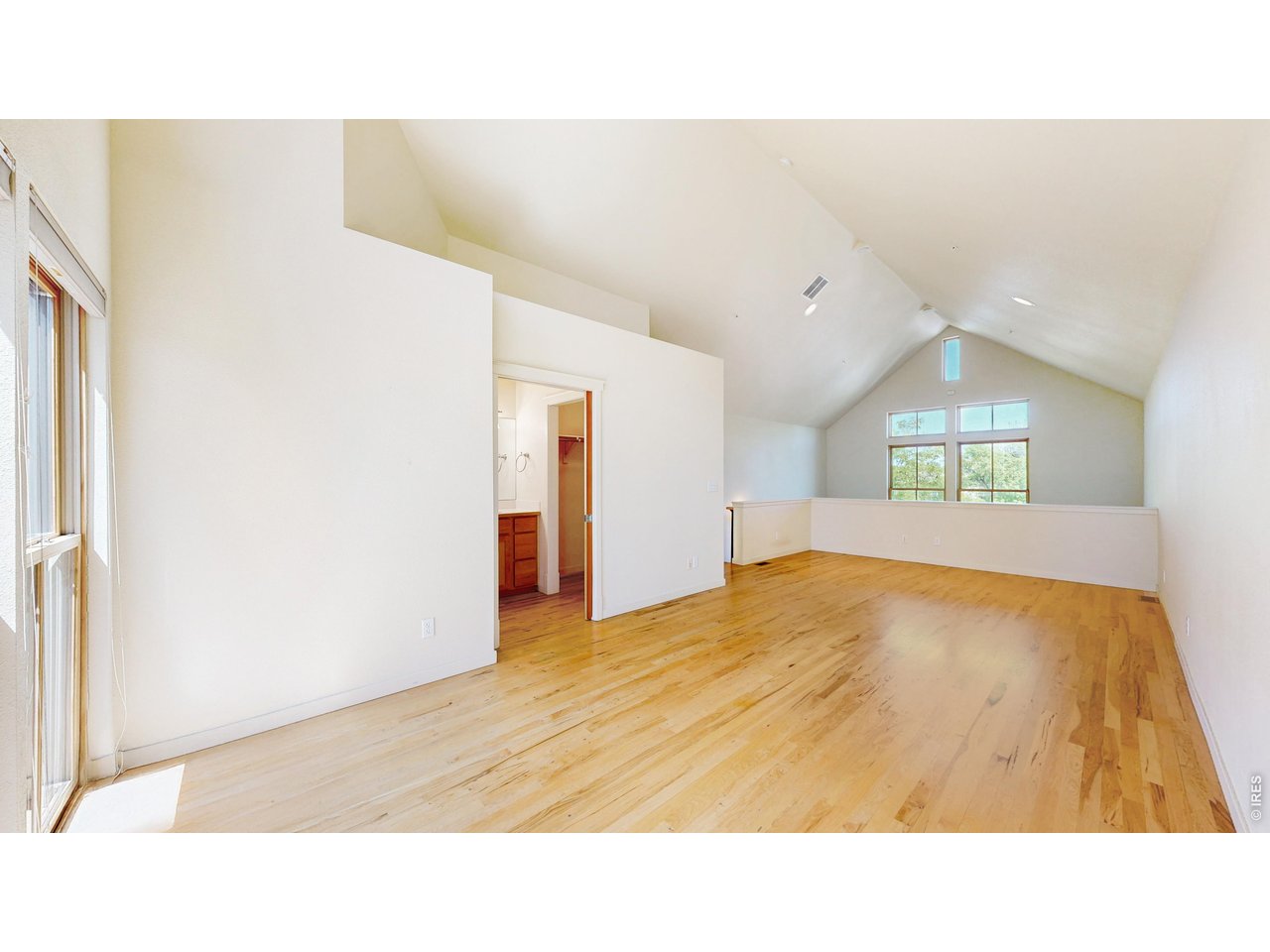 325 Cherry St 206
