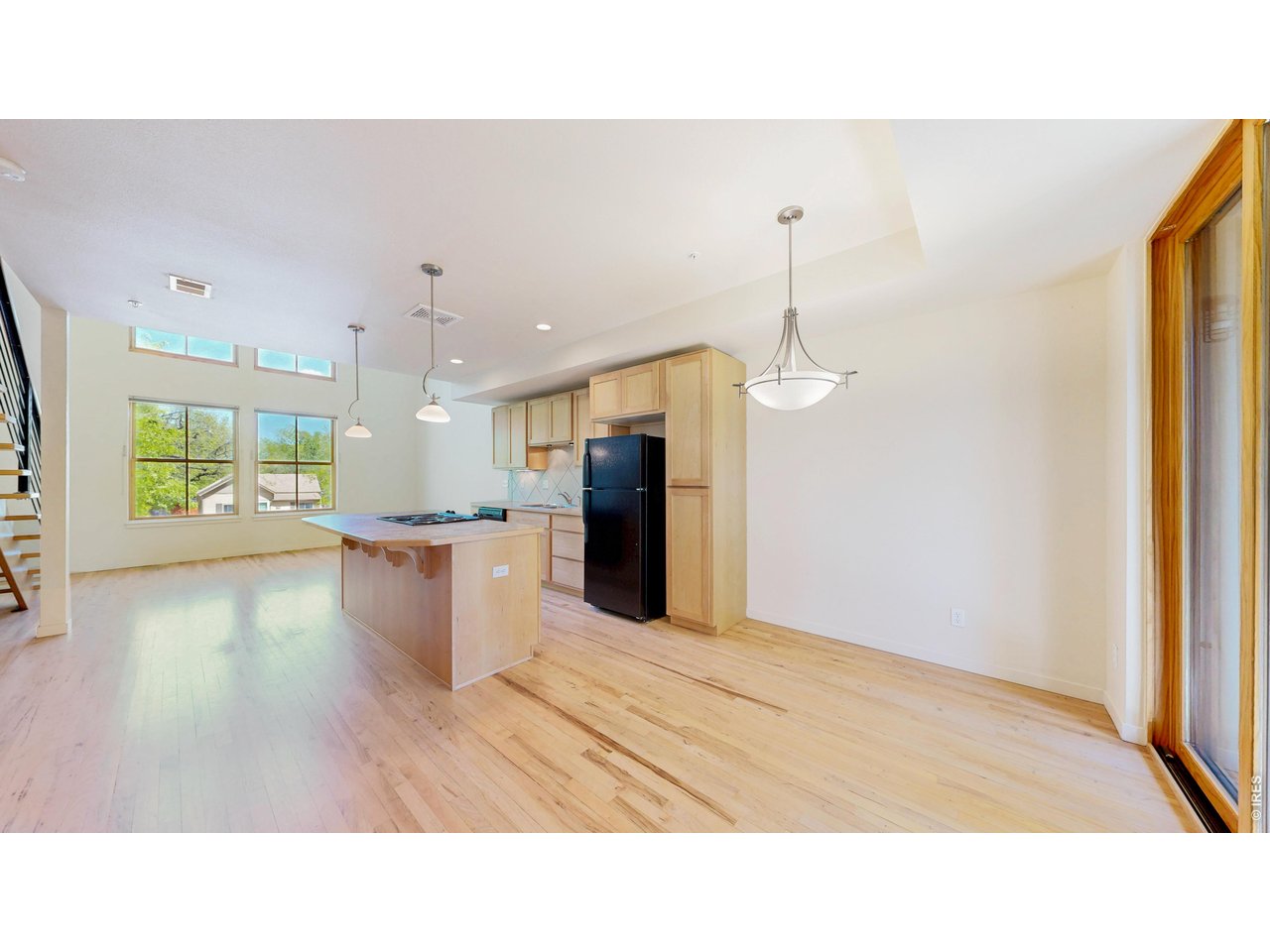 325 Cherry St 206