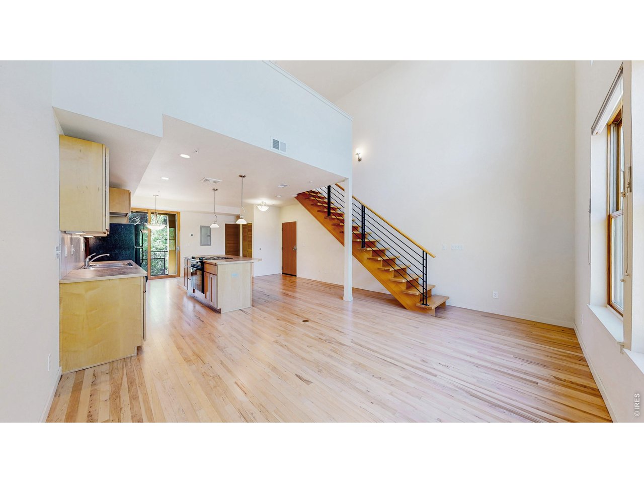 325 Cherry St 206