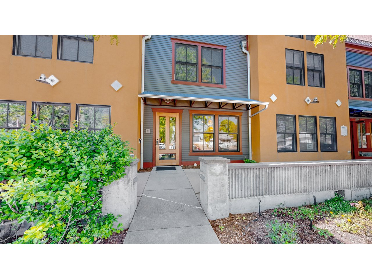 325 Cherry St 206
