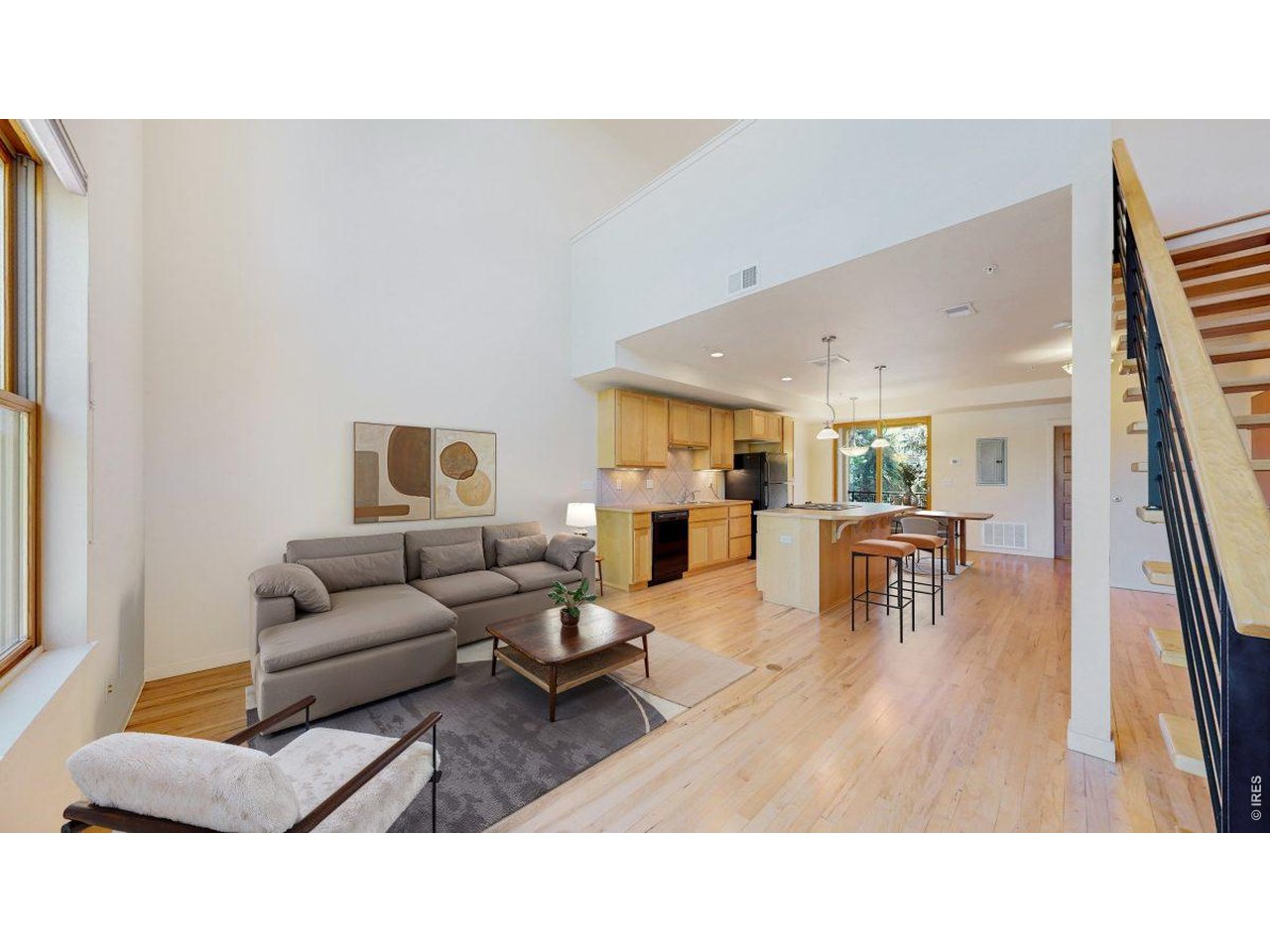 325 Cherry St 206