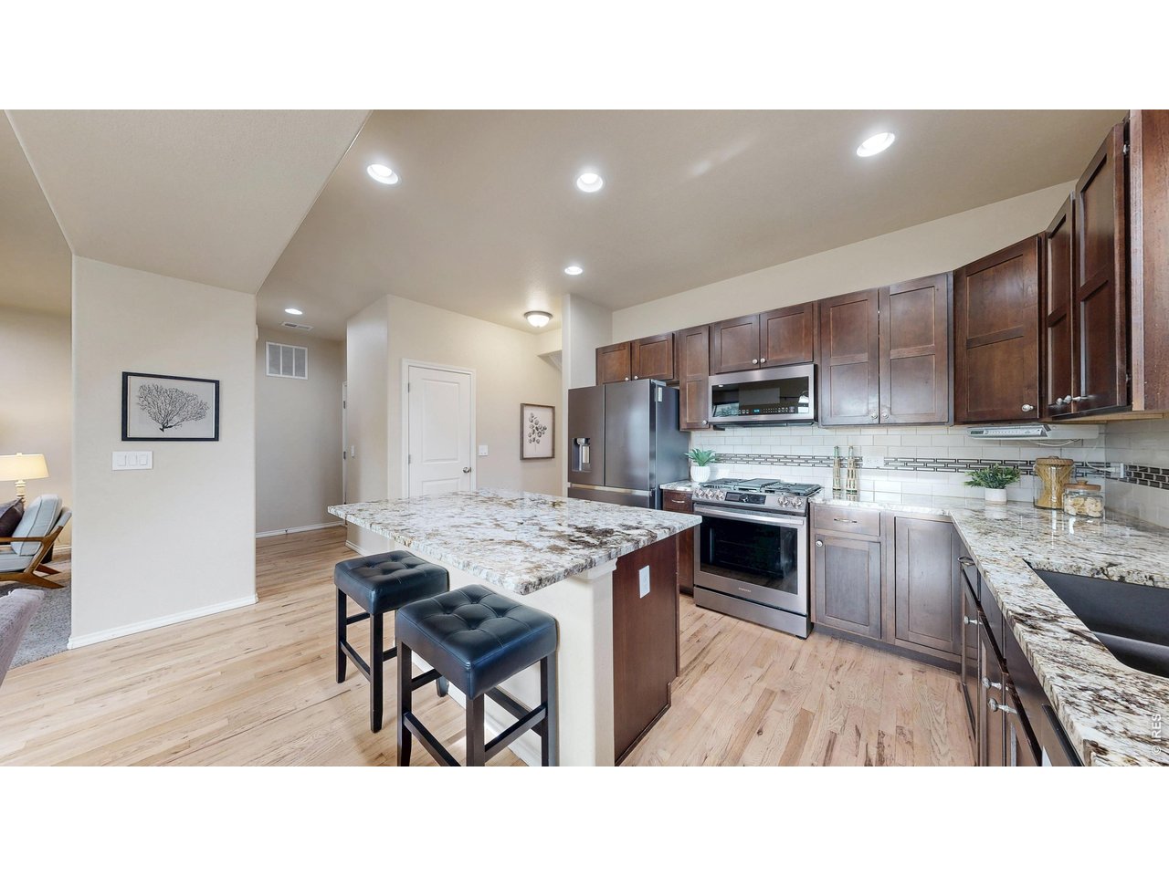 551 Walhalla Cir