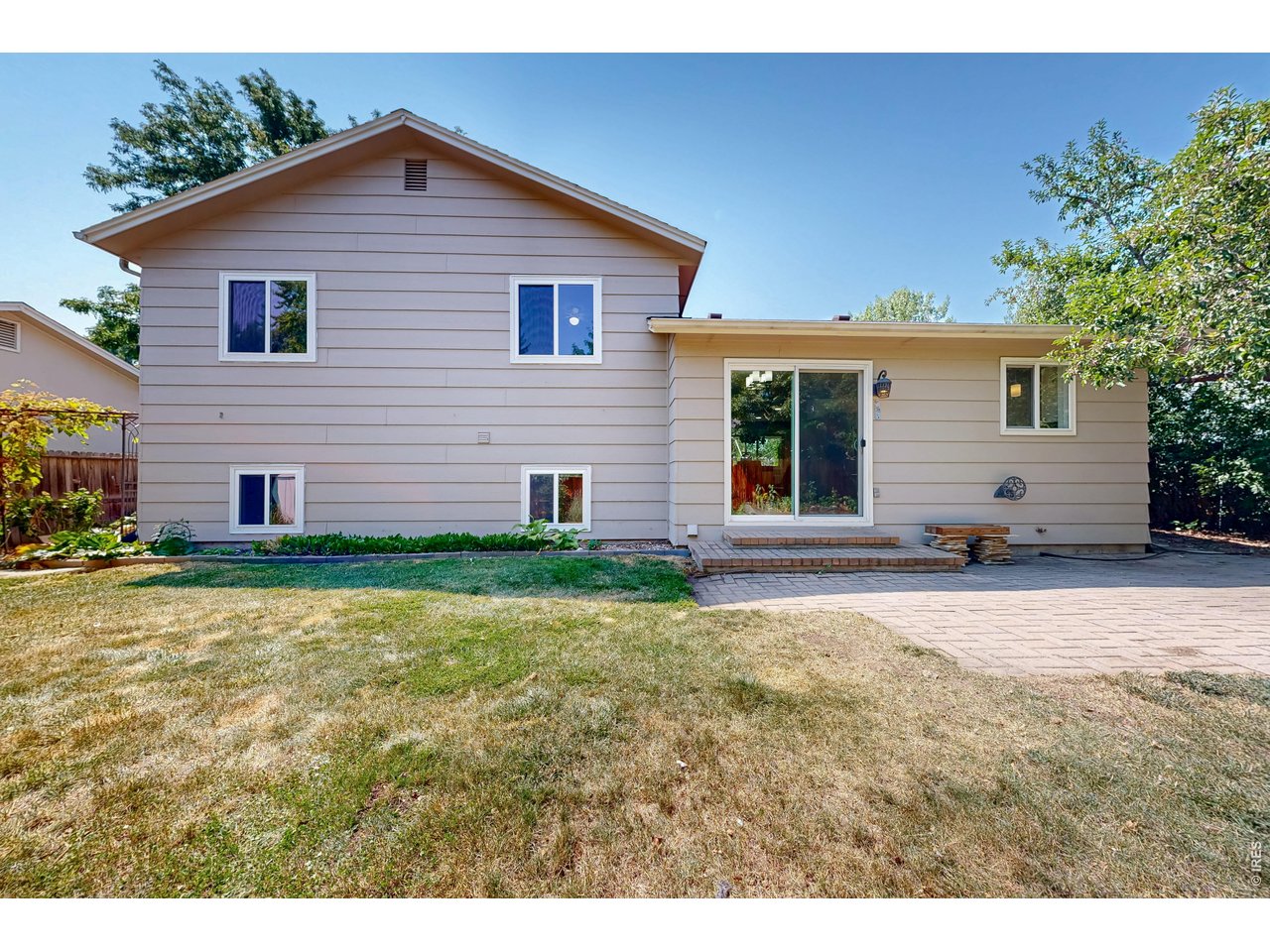 2418 Sunstone Dr
