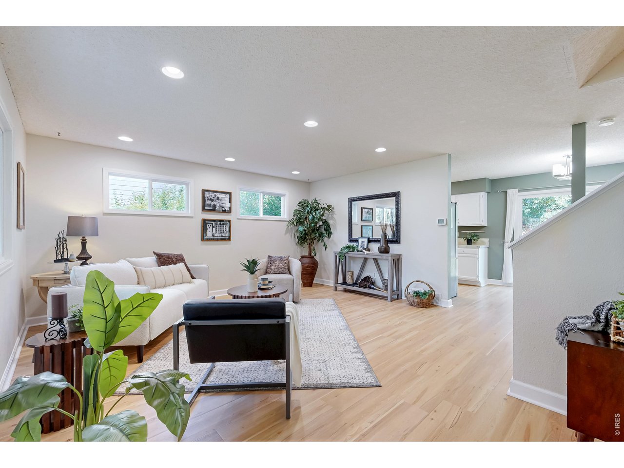 2418 Sunstone Dr