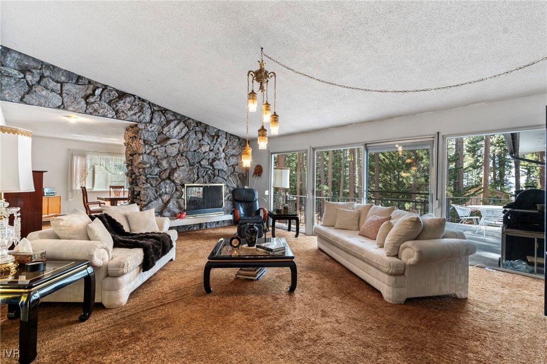 1032 Lynn Way