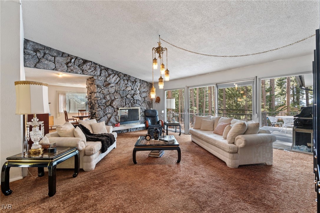 1032 Lynn Way
