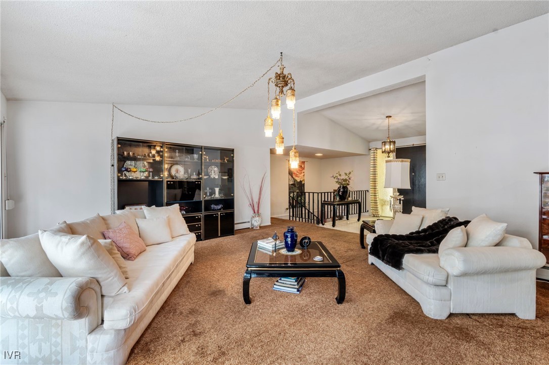 1032 Lynn Way