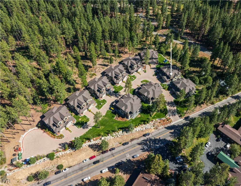 30 Lake Parkway 3