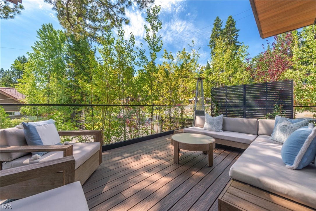 120 Old Cedars Place