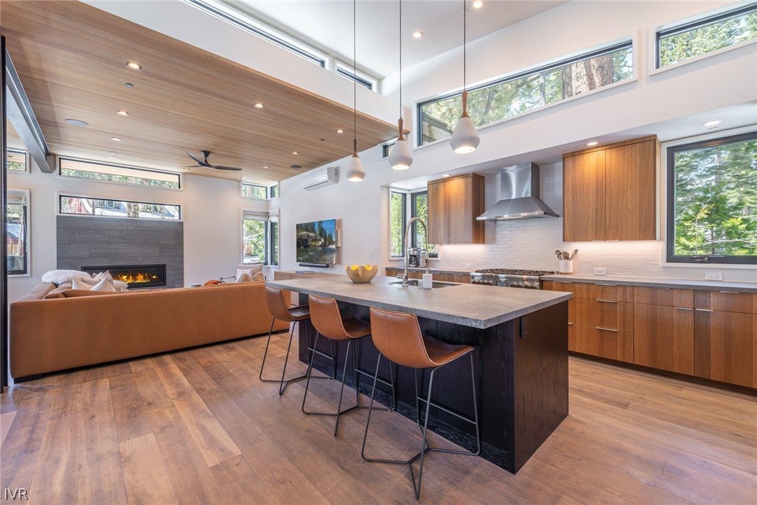 120 Old Cedars Place