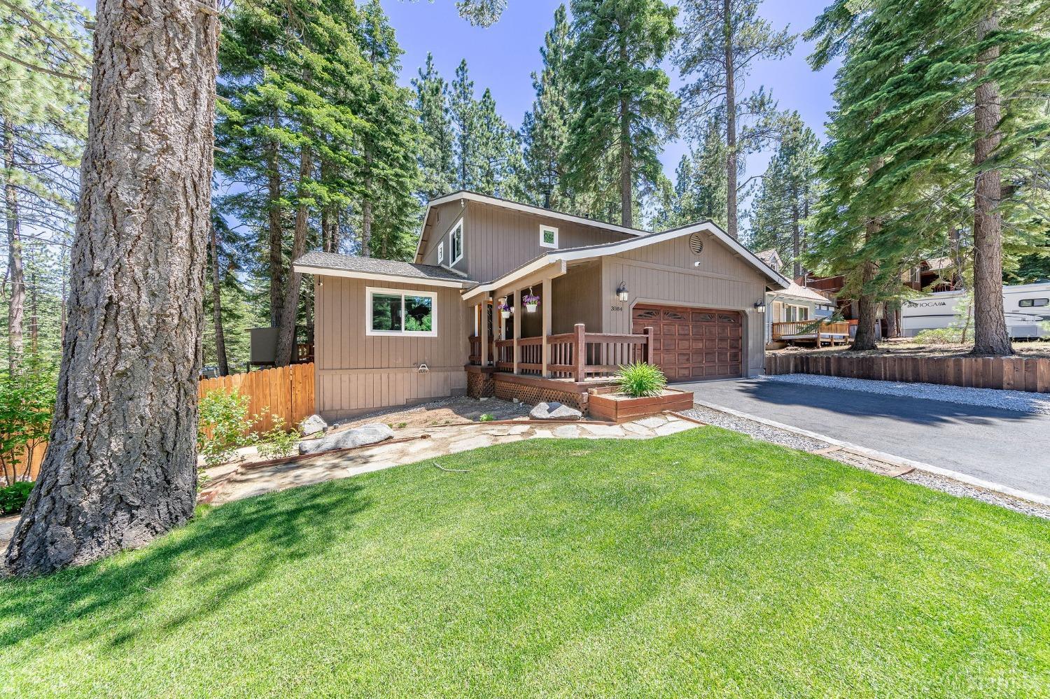 3084 Deer Trail