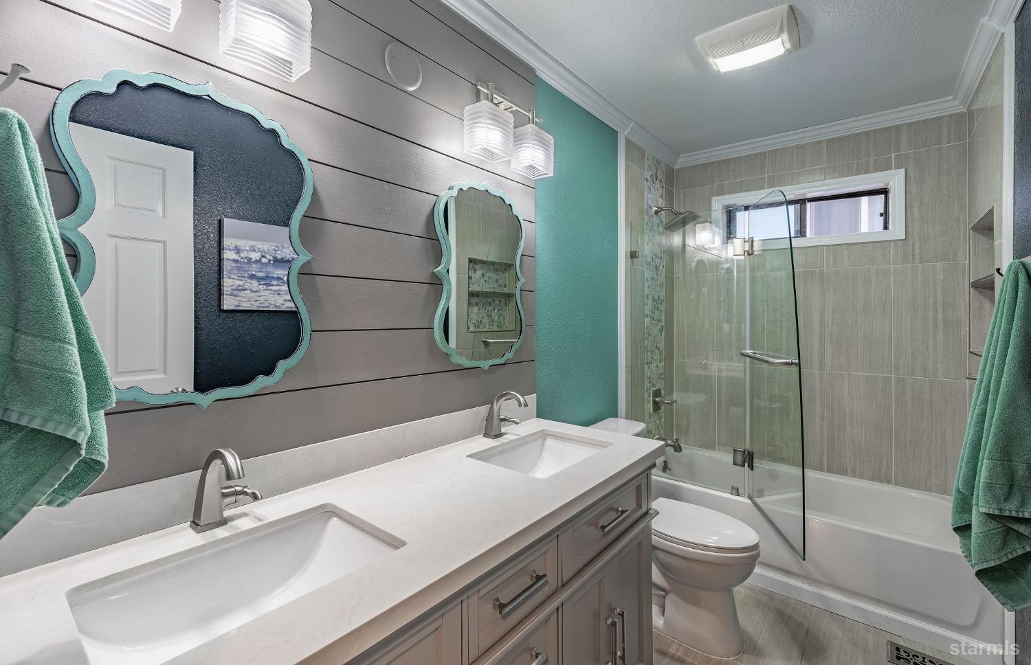 3084 Deer Trail