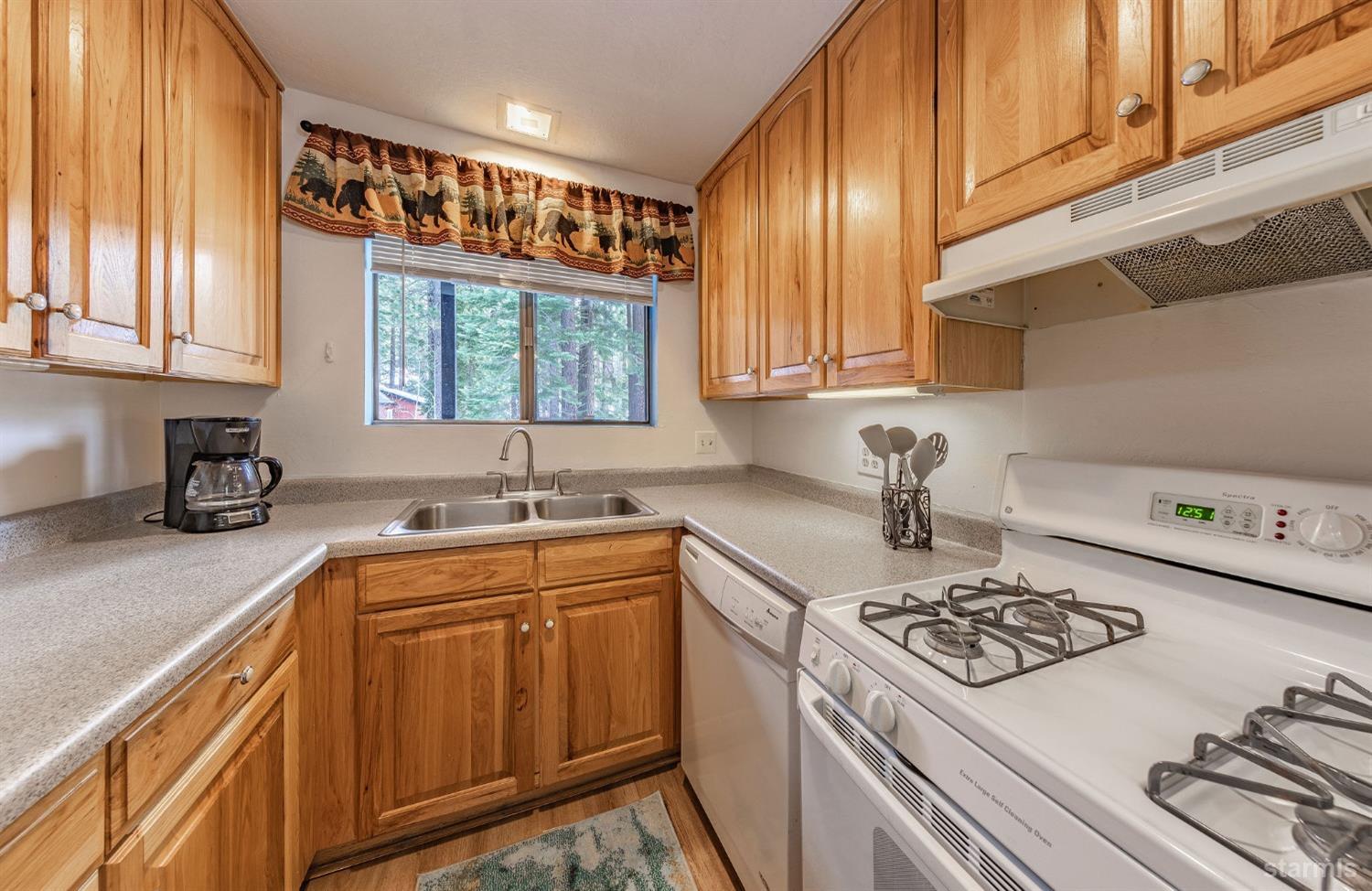 516 Emerald Bay Road