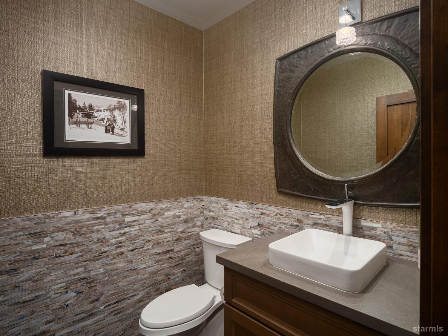 30 Lake Parkway Unit: 5