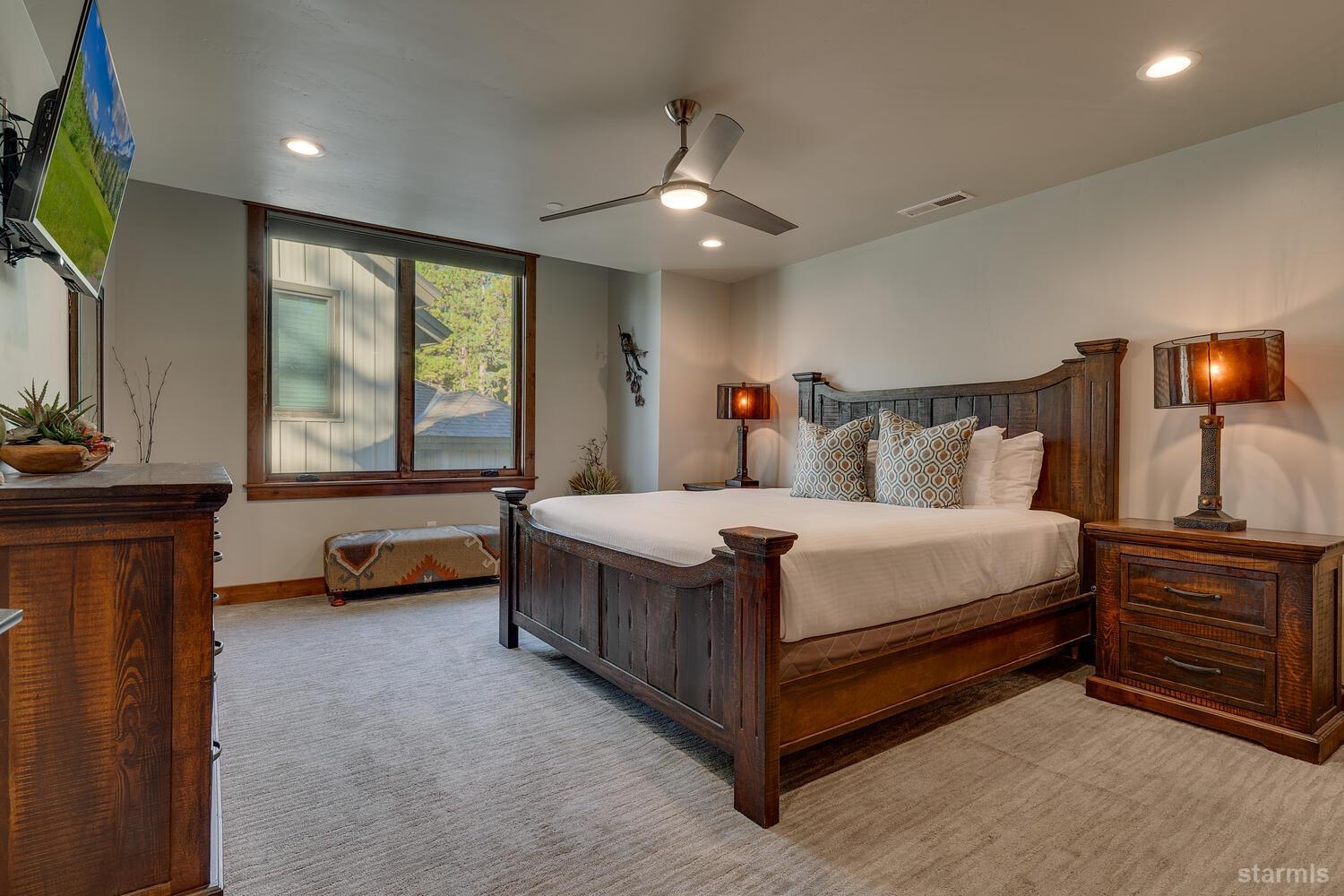 30 Lake Parkway Unit: 8