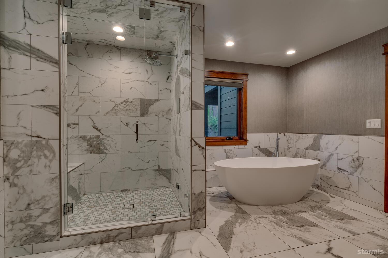 30 Lake Parkway Unit: 8