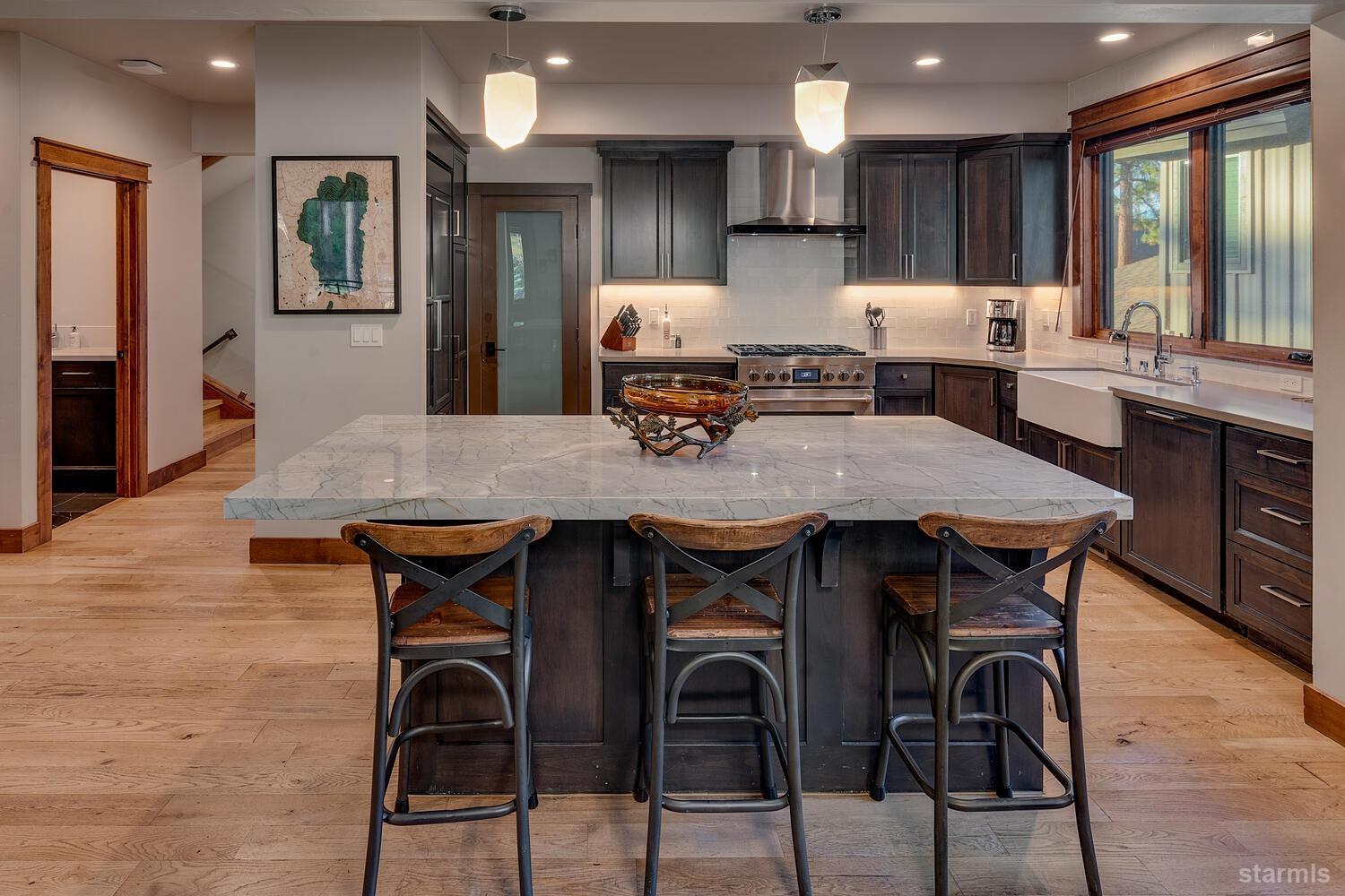 30 Lake Parkway Unit: 8