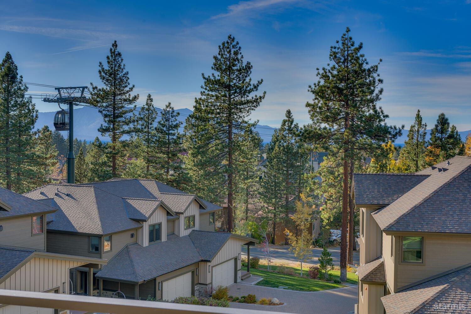30 Lake Parkway Unit: 8