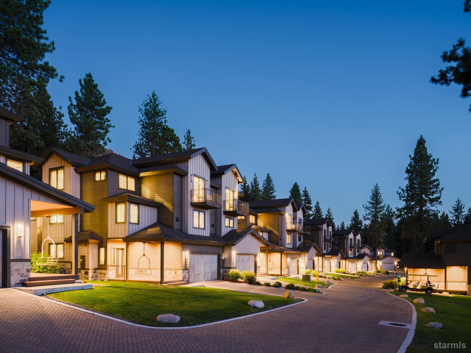 30 Lake Parkway Unit: 8