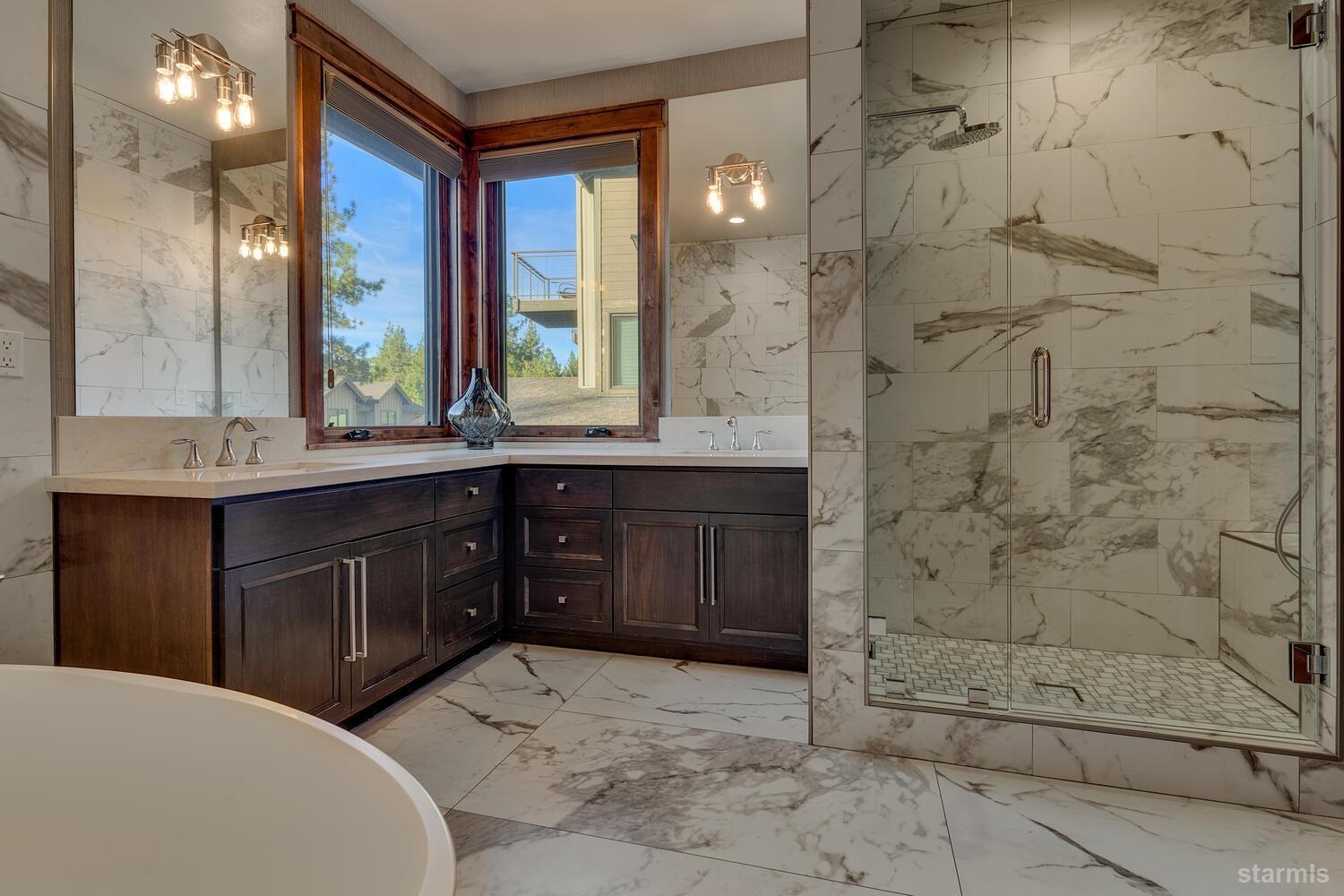 30 Lake Parkway Unit: 8