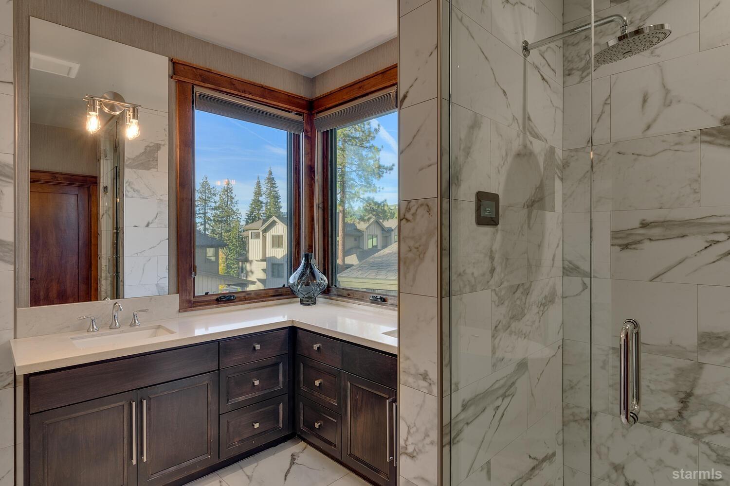 30 Lake Parkway Unit: 8
