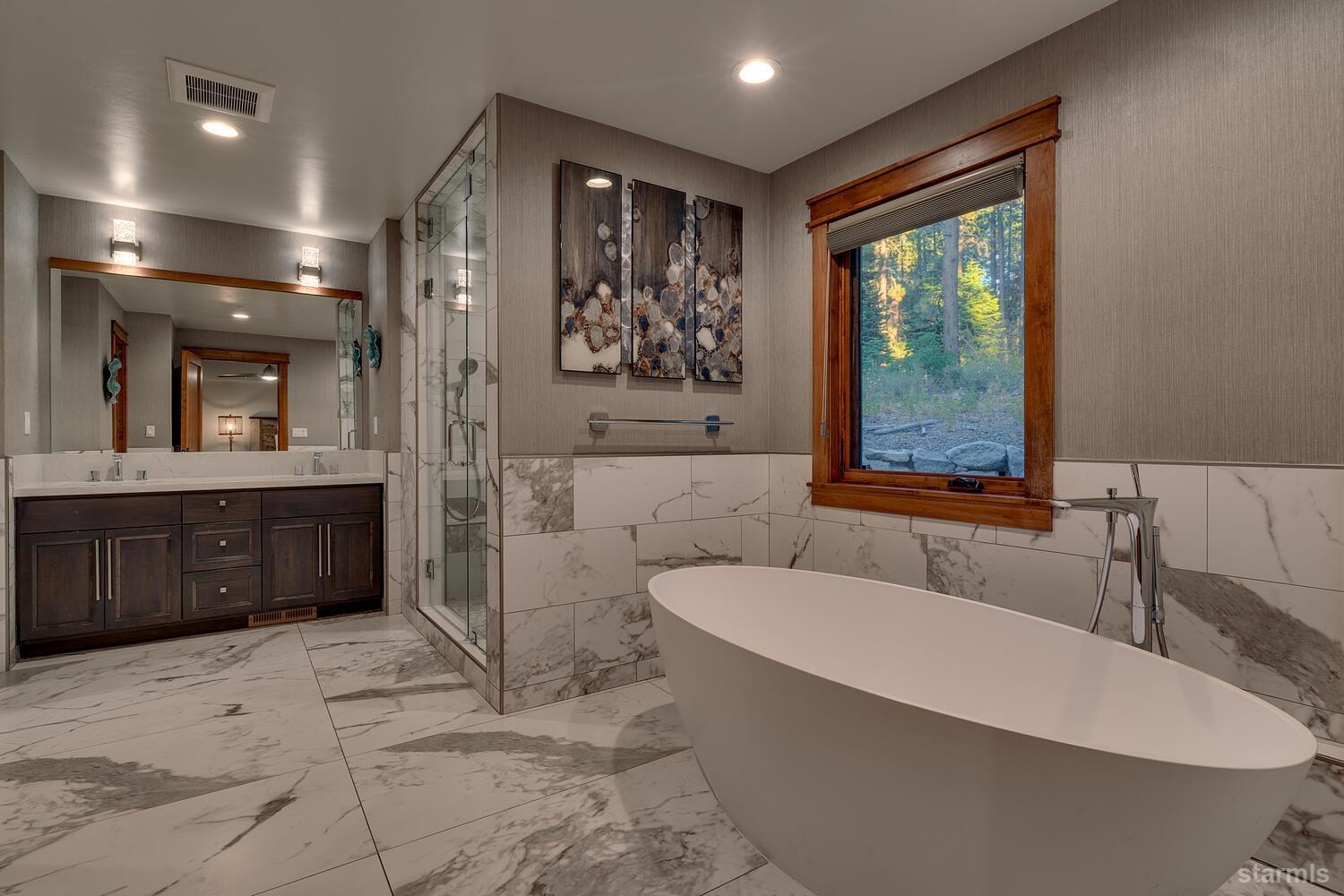 30 Lake Parkway Unit: 8
