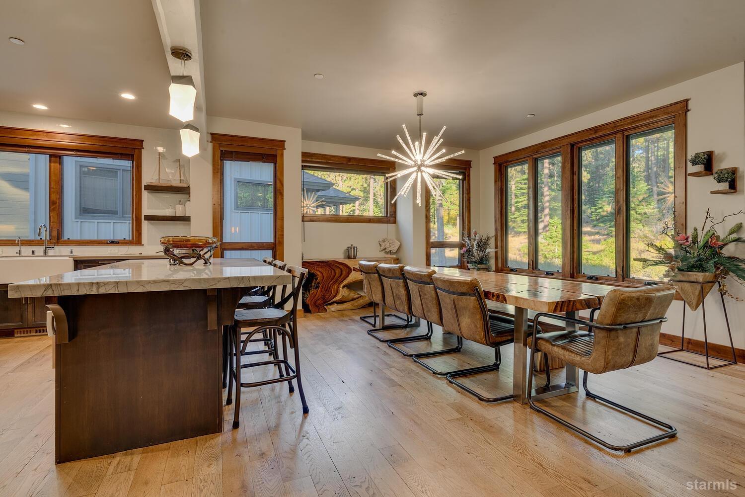 30 Lake Parkway Unit: 8