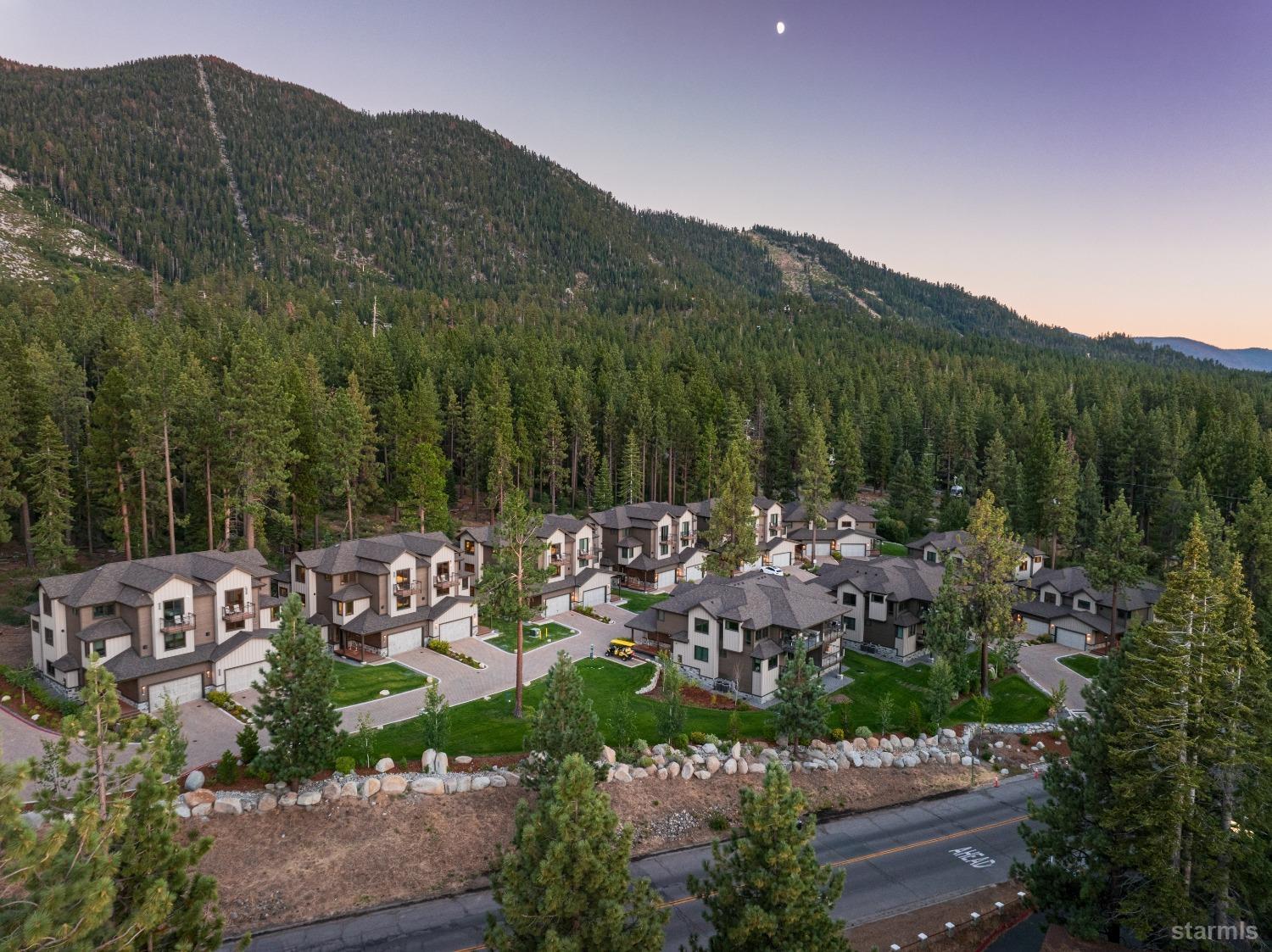 30 Lake Parkway Unit: 8