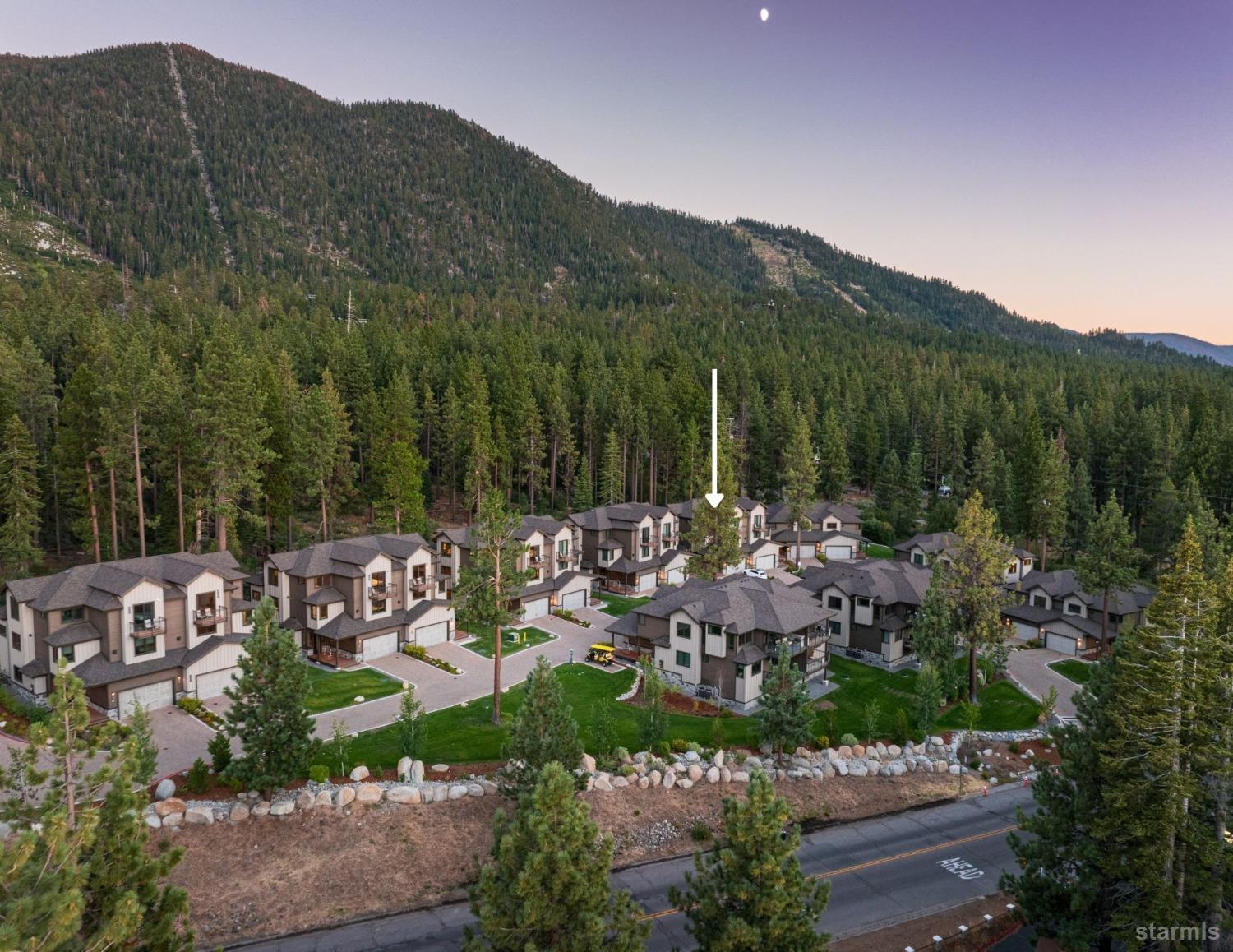 30 Lake Parkway Unit: 8