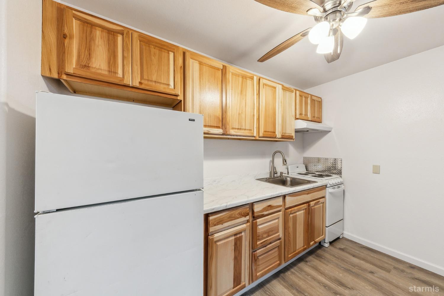 3893 Pioneer Trail