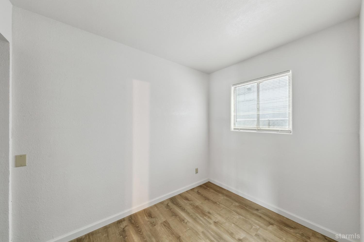 3893 Pioneer Trail