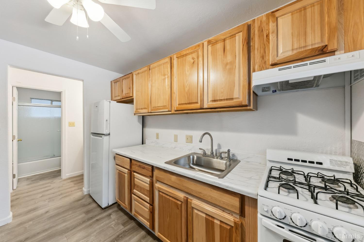 3893 Pioneer Trail