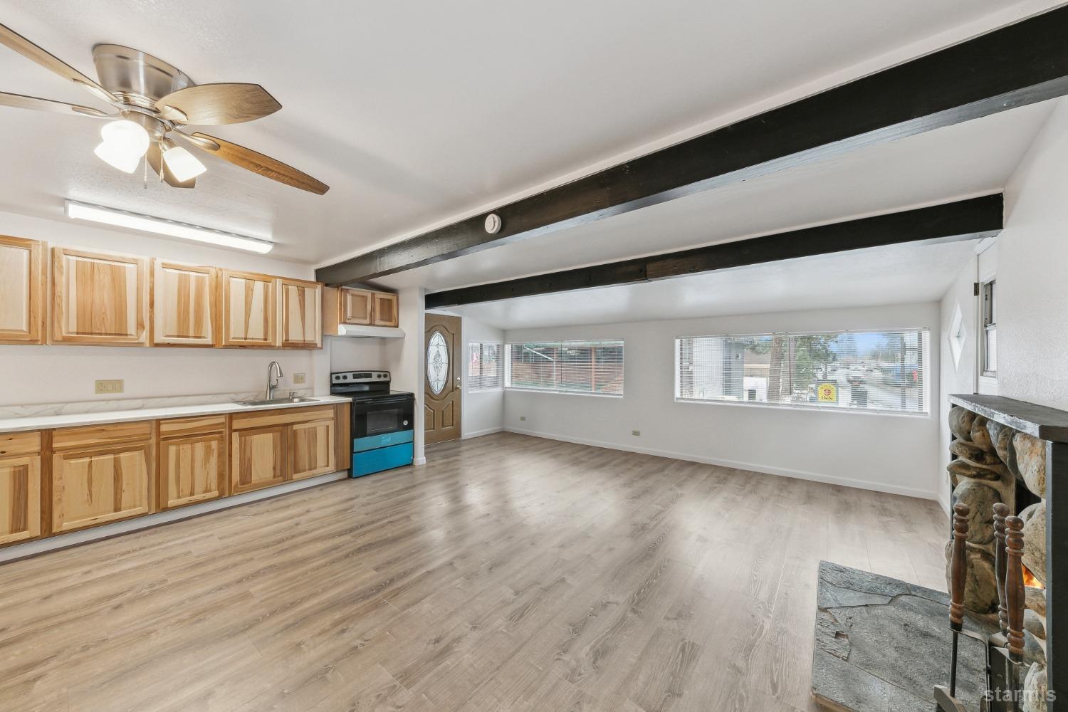3893 Pioneer Trail