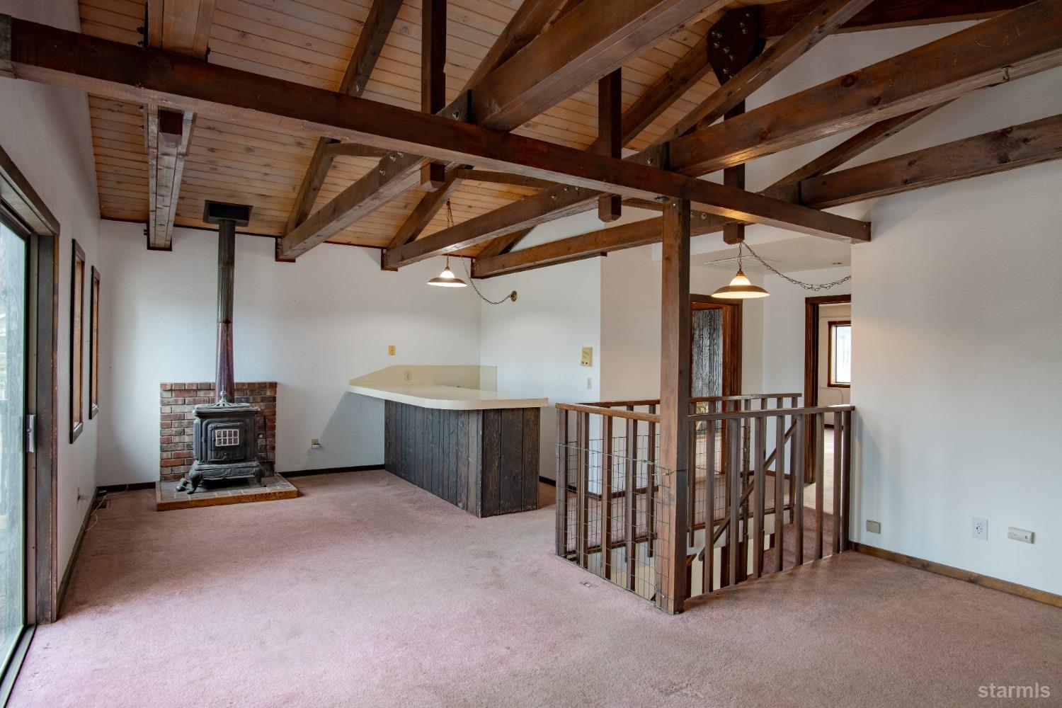 1895 Genevieve Court