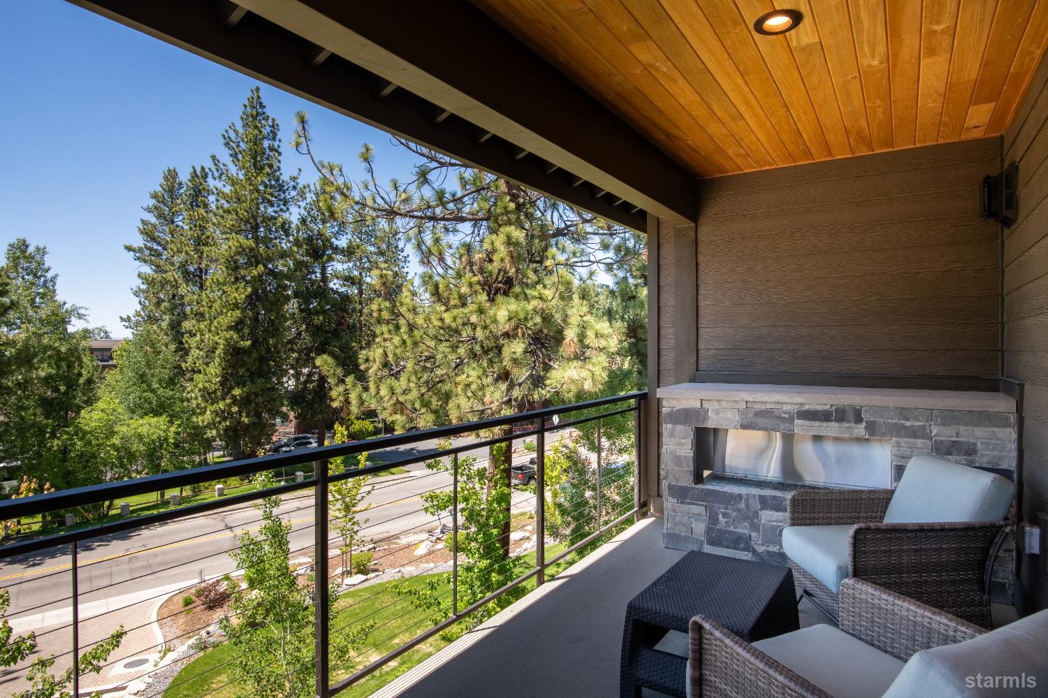 30 Lake Parkway Unit: 20