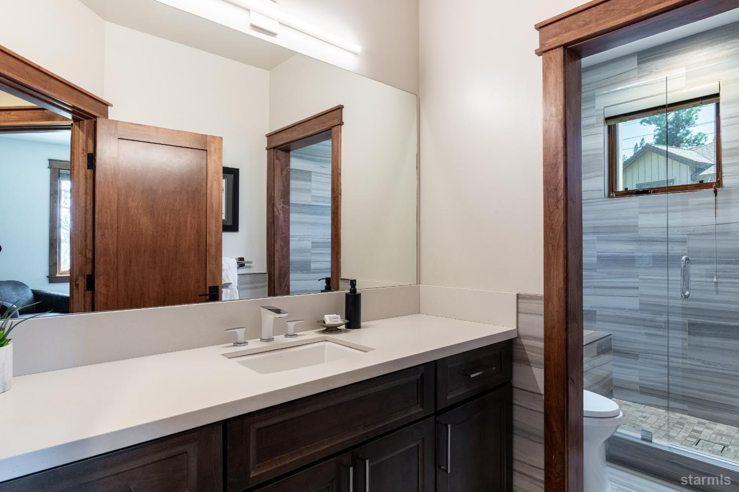 30 Lake Parkway Unit: 20